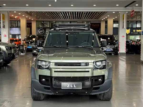 Land Rover Defender 2023