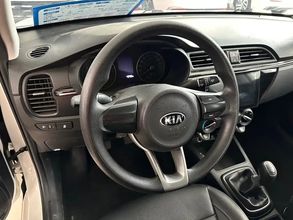 Kia K2 2018 — фото 10
