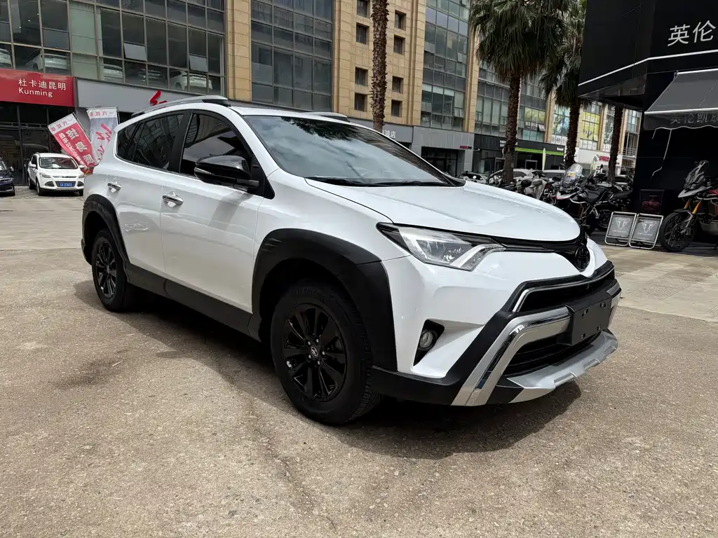 Toyota RAV4 2019 — фото 7