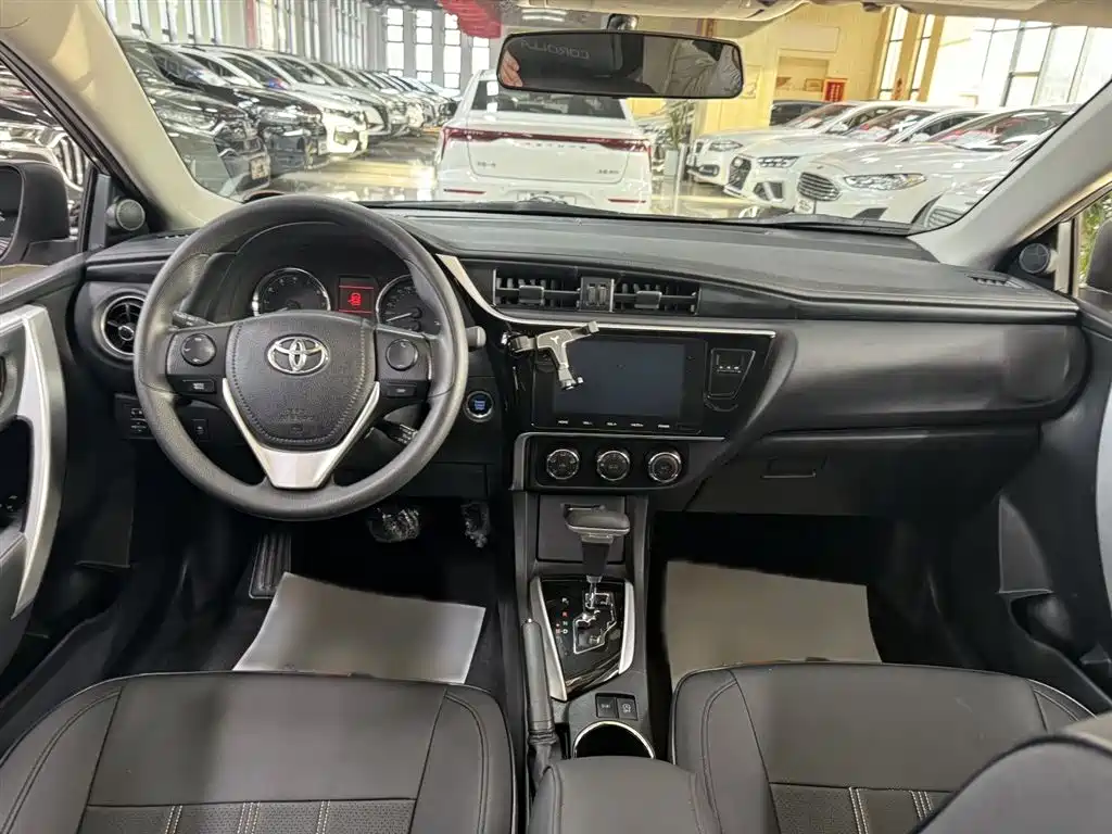 Toyota Corolla 2019 — фото 18