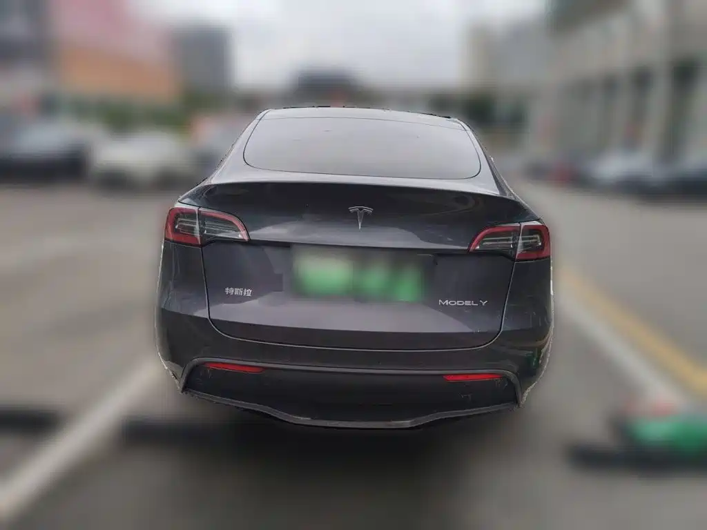 Tesla Model Y 2022 — фото 4