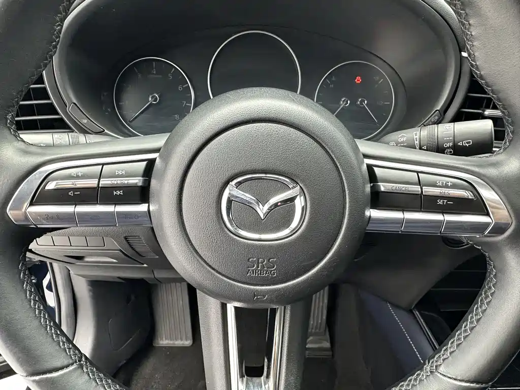 Mazda CX-30 2022 — фото 15
