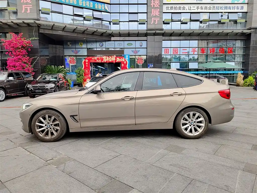 BMW 3 Series GT 2018 — фото 3