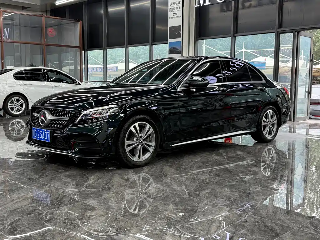 Mercedes-Benz C-Class 2020