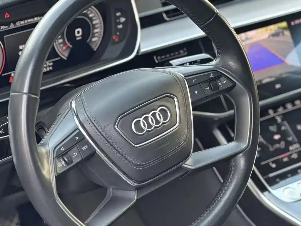 Audi A8 2019 — фото 7