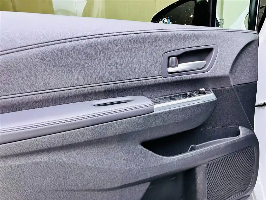 Toyota Sienna 2025 — фото 11