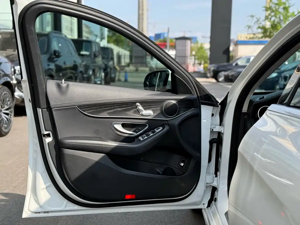 Mercedes-Benz C-Class 2021 — фото 15