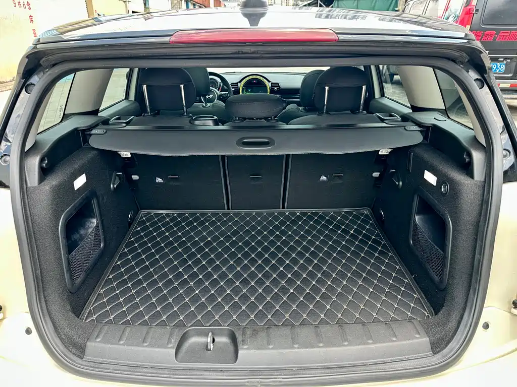 MINI Clubman 2019 — фото 15