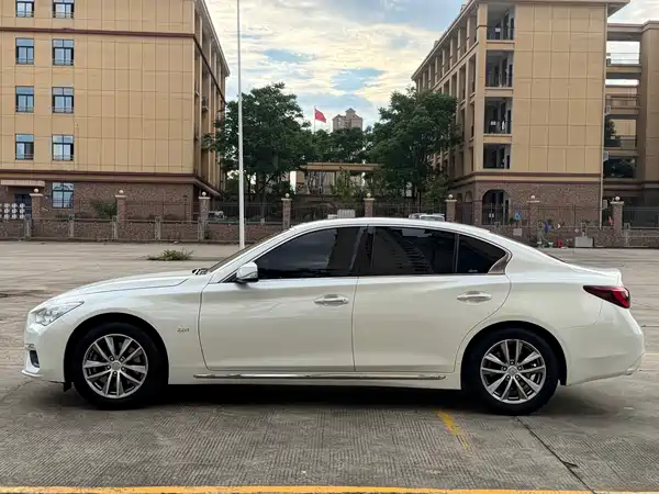 Infiniti Q50L 2018