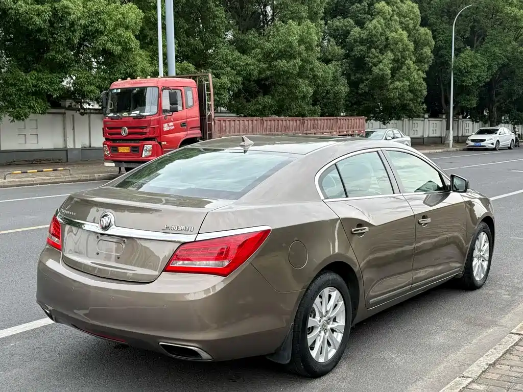 Buick LaCrosse 2015 — фото 4