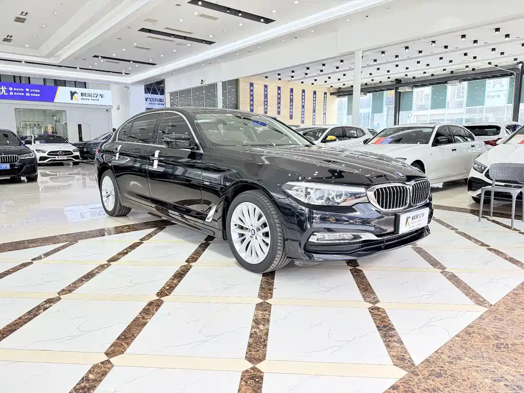 BMW 5 Series 2018 — фото 4