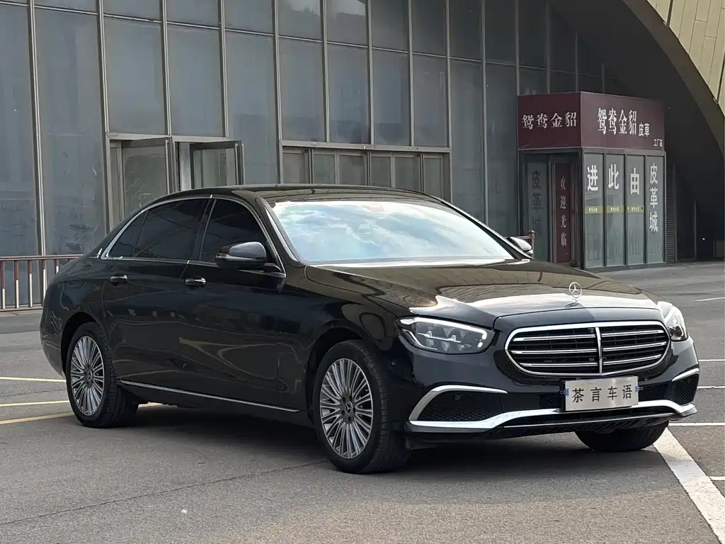 Mercedes-Benz E-Class 2022 — фото 3