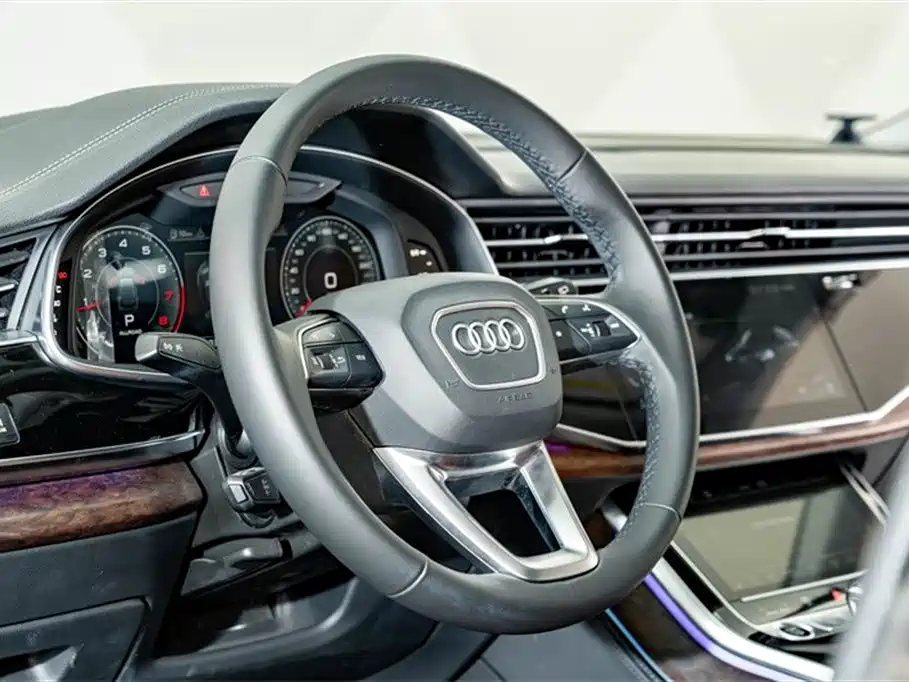 Audi Q7 2023 — фото 11