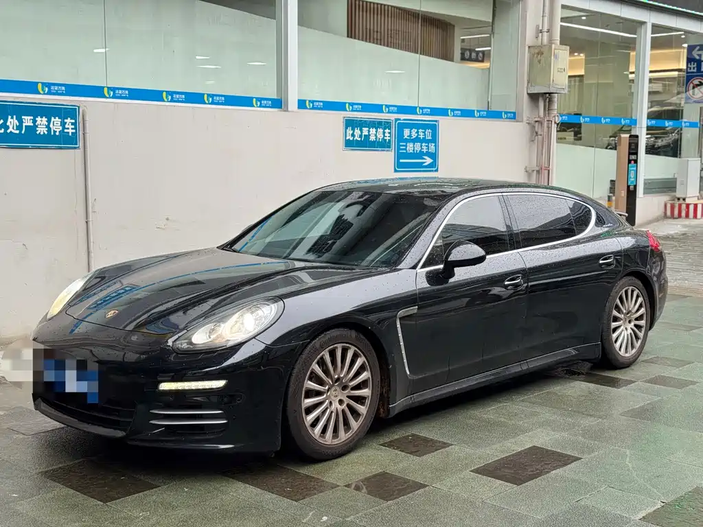 Porsche Panamera 2015 — фото 1