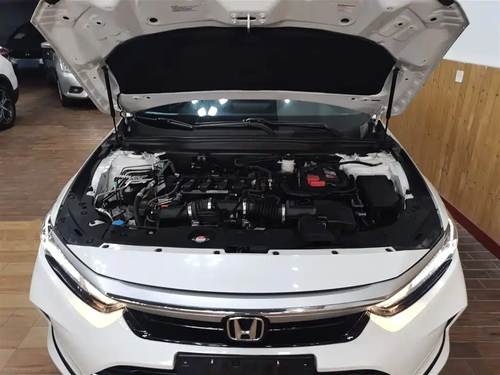 Honda Inspire 2022 — фото 16