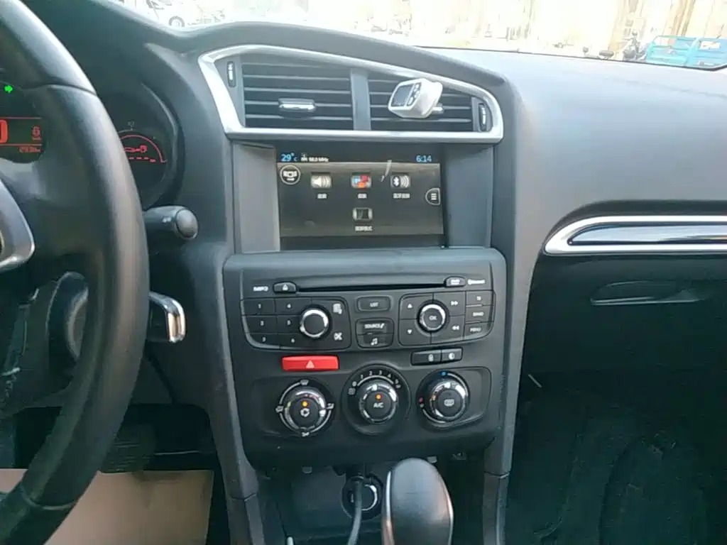 Citroën C4L 2015 — фото 13