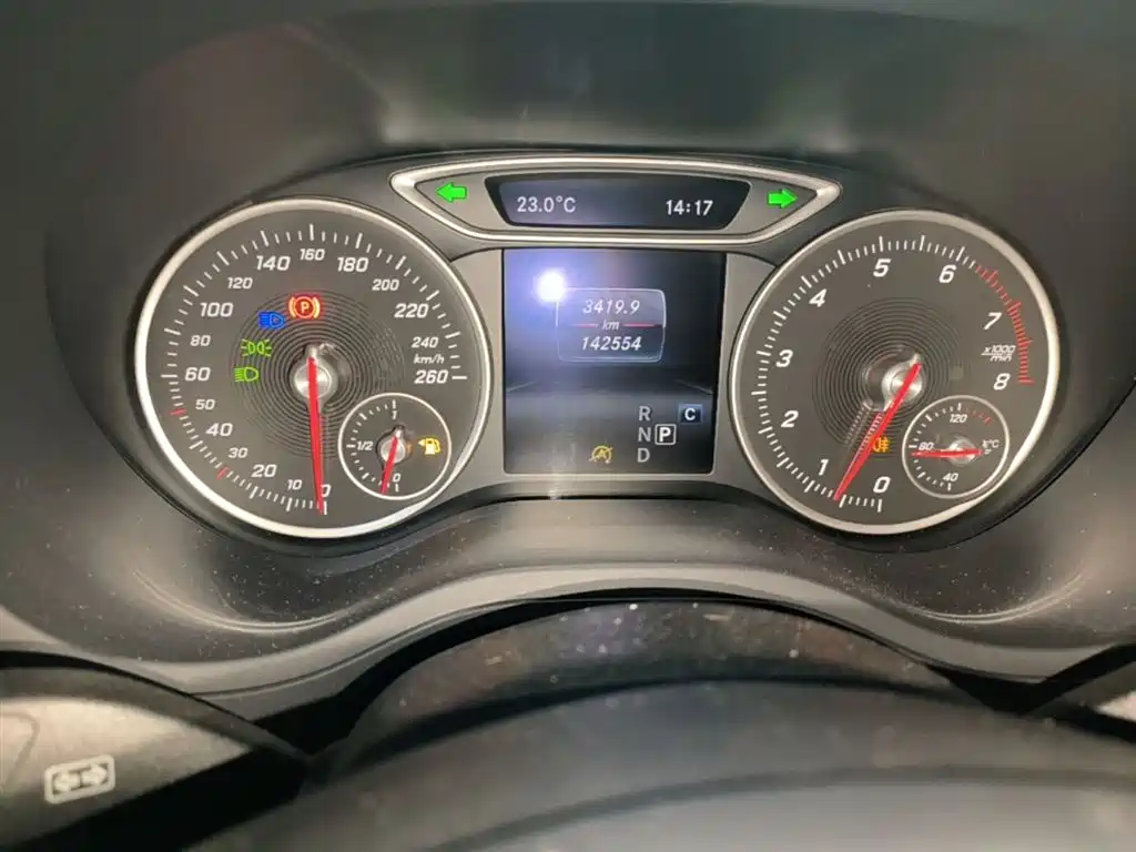 Mercedes-Benz B-Class 2017 — фото 11