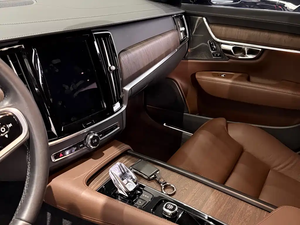 Volvo S90 2024 — фото 10