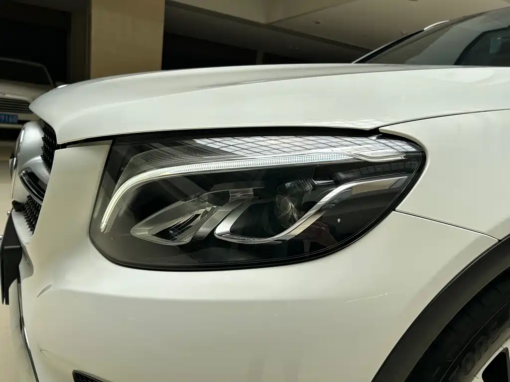 Mercedes-Benz GLC 2019 — фото 18