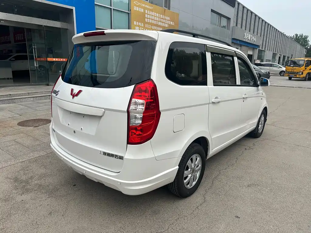 Wuling Hongguang 2018 — фото 5