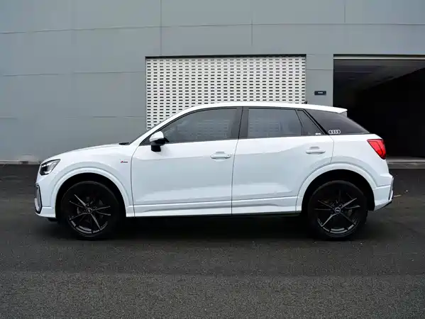 Audi Q2L 2022