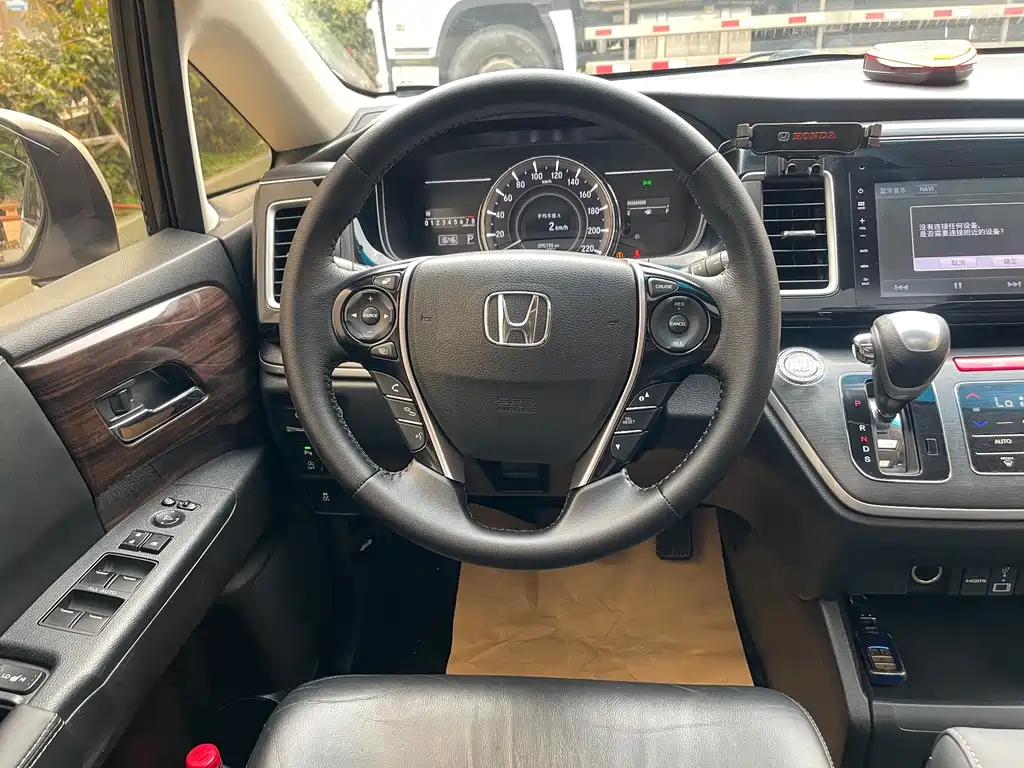 Honda Elysion 2018 — фото 15