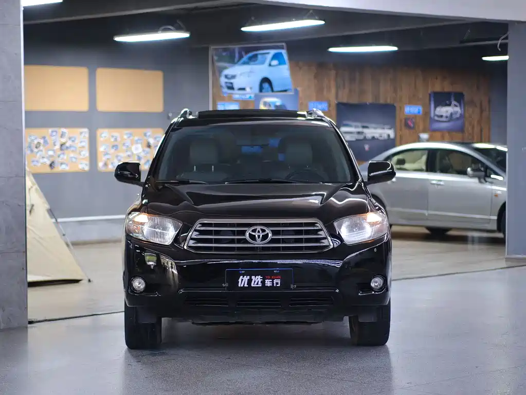 Toyota Highlander 2010 — фото 17