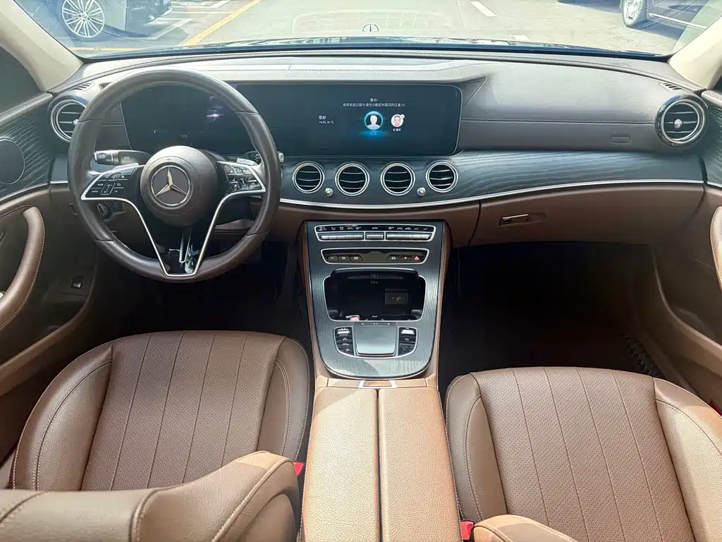 Mercedes-Benz E-Class 2023 — фото 20