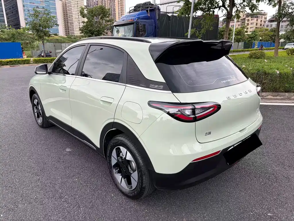 Geely Galaxy Starwish 2024
