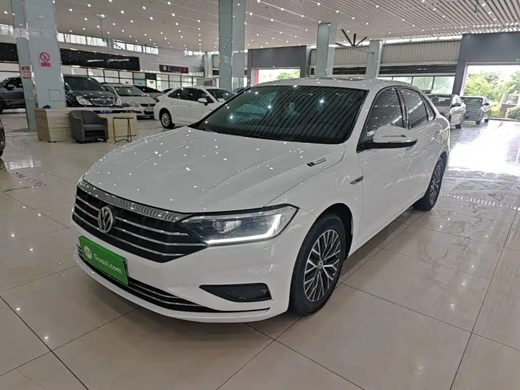 Volkswagen Sagitar 2019
