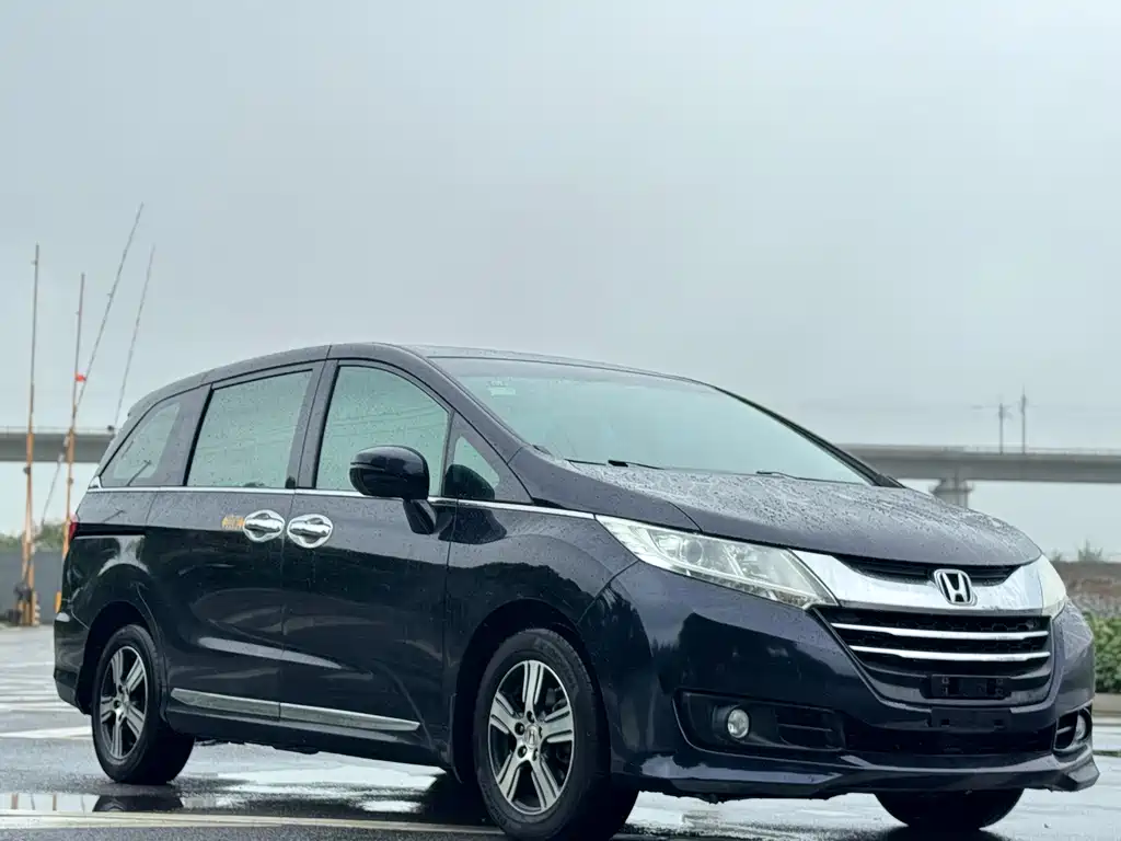 Honda Odyssey 2016 — фото 3