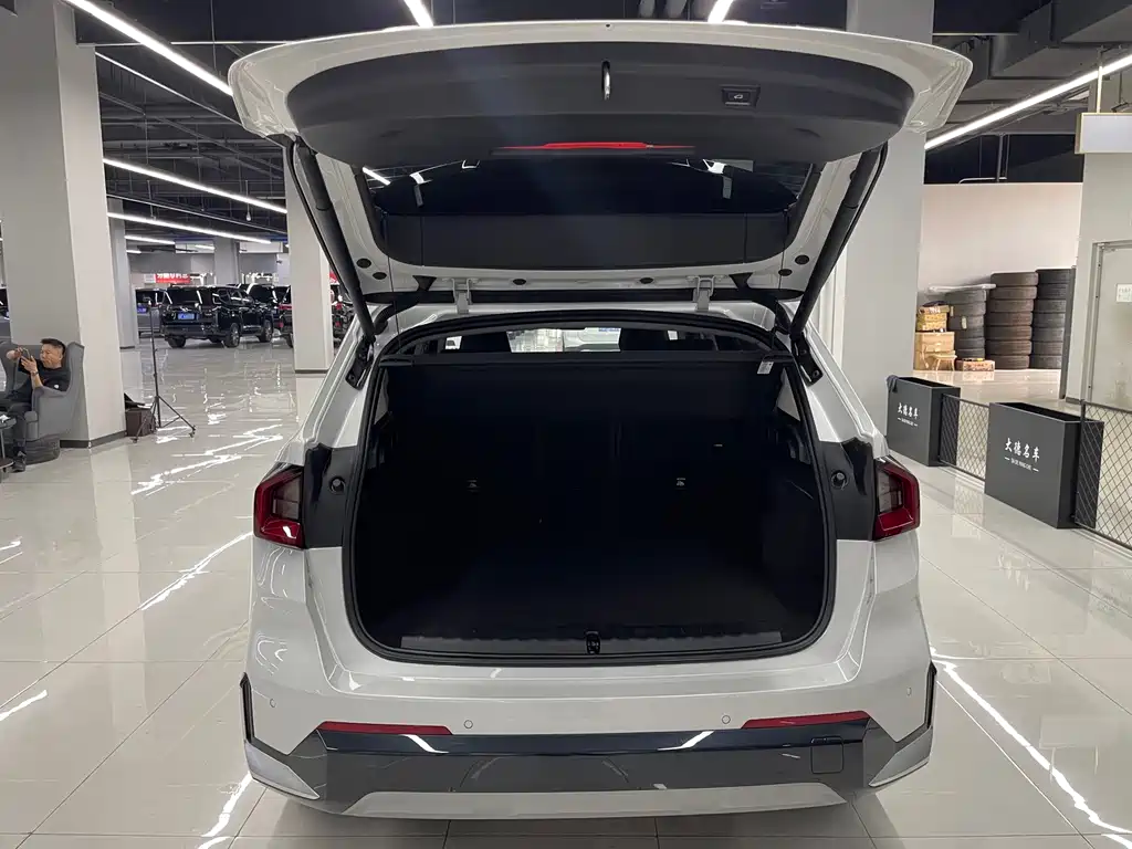 BMW X1 2024 — фото 11