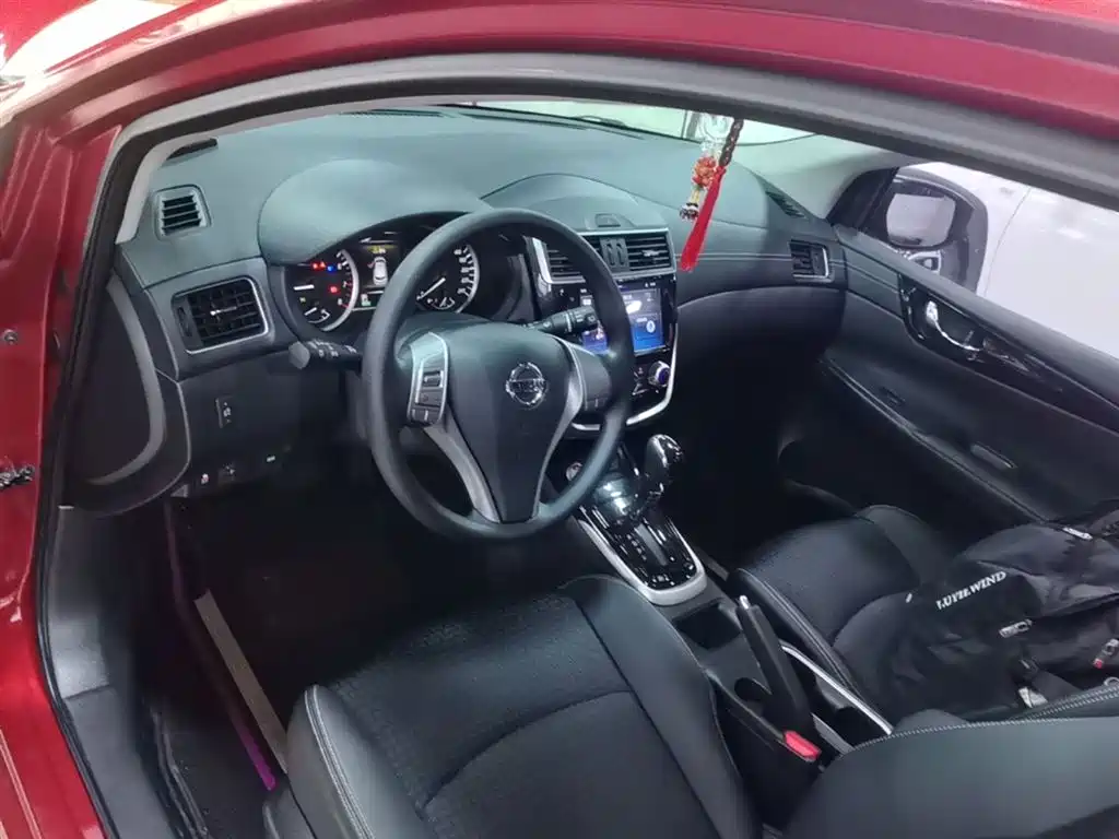 Nissan Tiida 2019 — фото 10