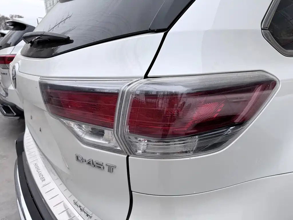 Toyota Highlander 2016 — фото 17
