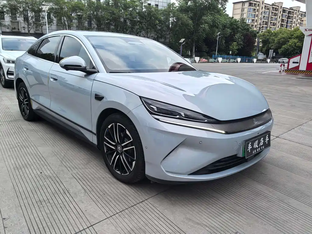 BYD Qin L 2025 — фото 6