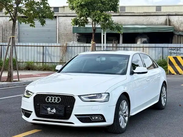 Audi A4L 2015