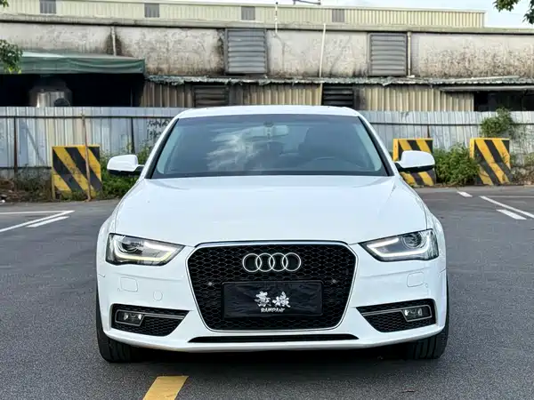 Audi A4L 2015