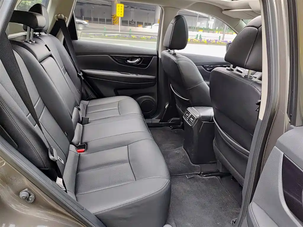 Nissan X-Trail 2020 — фото 11