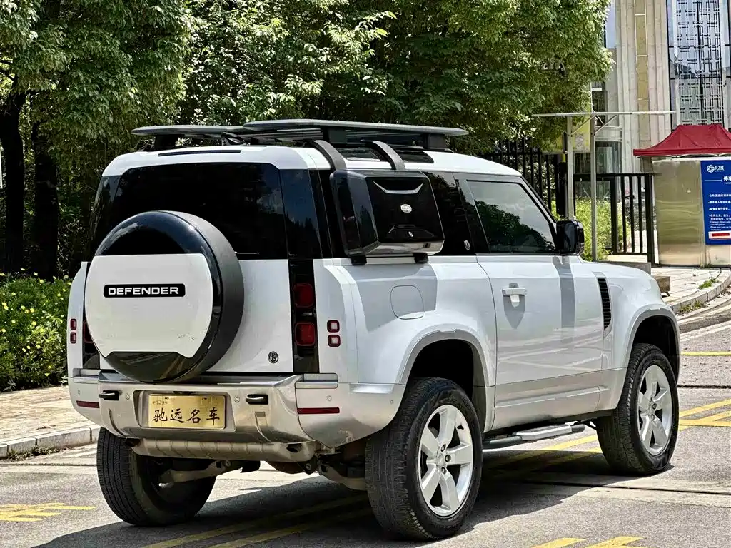 Land Rover Defender 2022 — фото 14