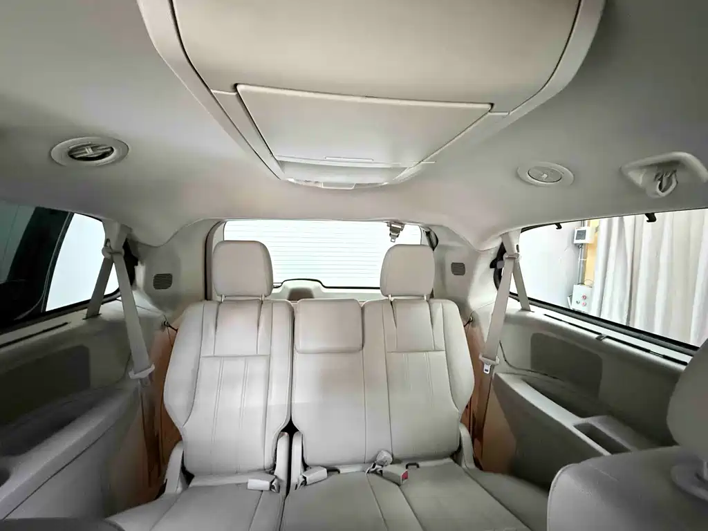Chrysler Grand Voyager 2015 — фото 10
