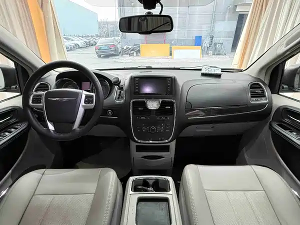 Chrysler Grand Voyager 2014