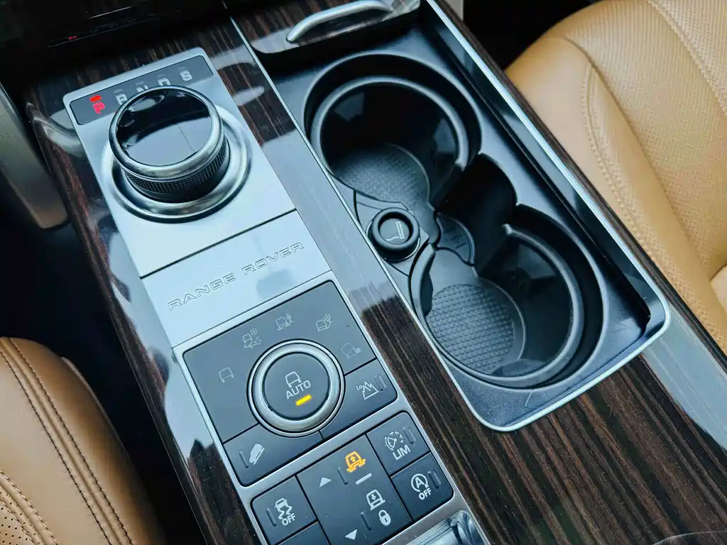 Land Rover Range Rover 2018 — фото 15