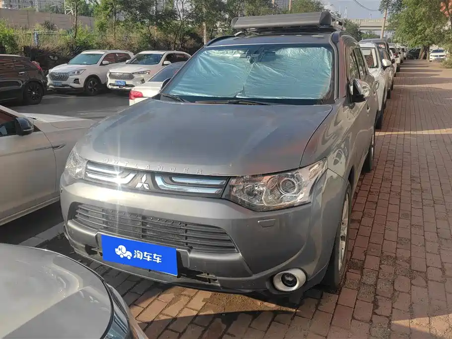 Mitsubishi Outlander 2014