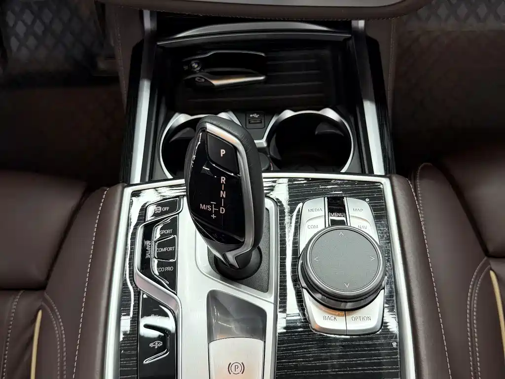 BMW 7 Series 2022 — фото 14