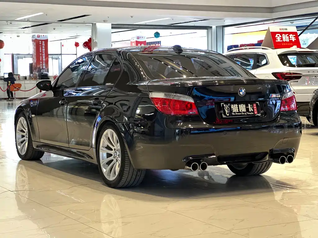 BMW M5 2007 — фото 10