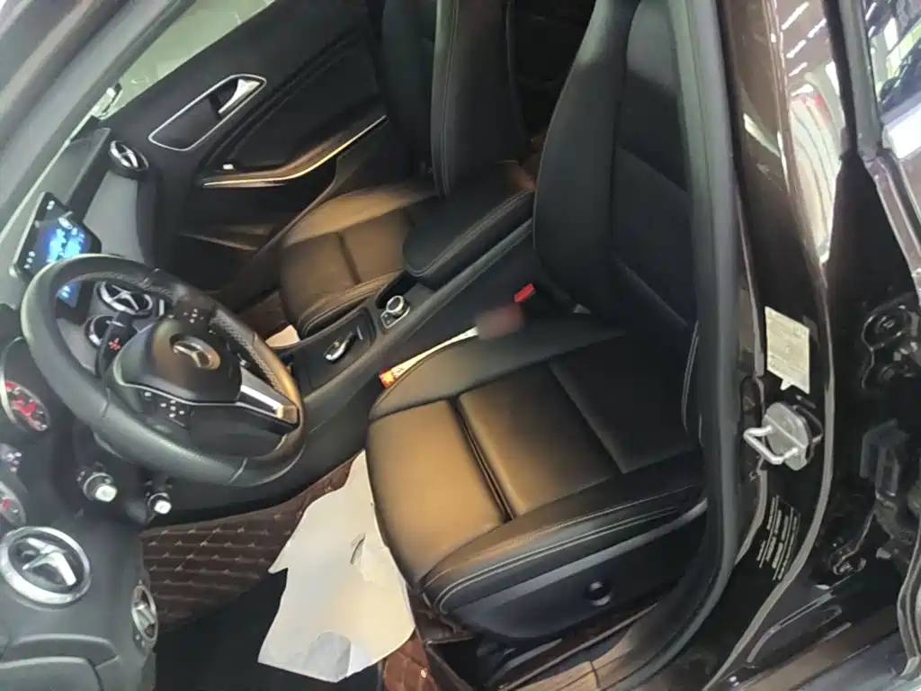 Mercedes-Benz GLA 2016 — фото 15
