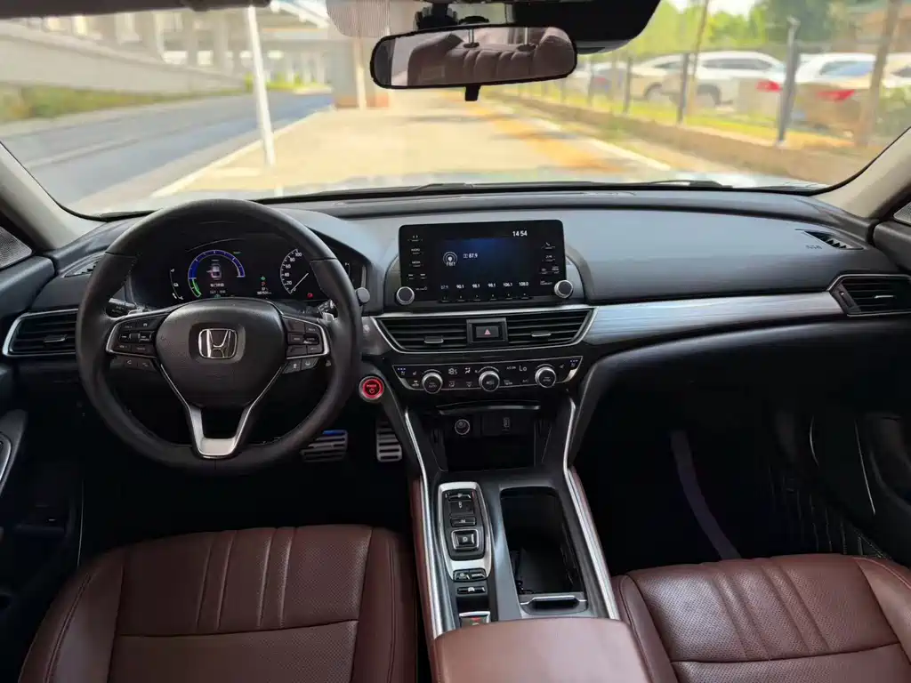 Honda Inspire 2020 — фото 9