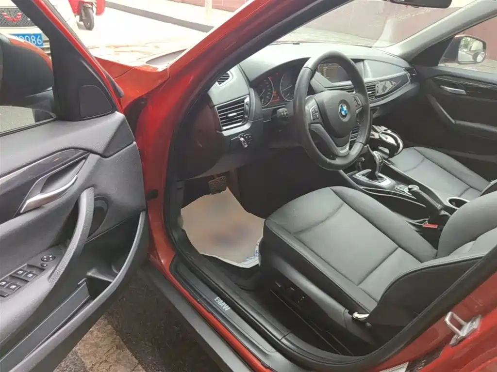 BMW X1 2015 — фото 16