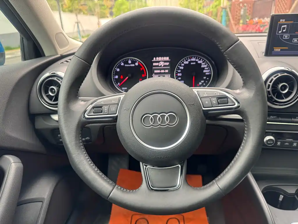Audi A3 2016 — фото 11