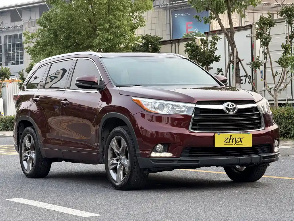 Toyota Highlander 2015 — фото 3